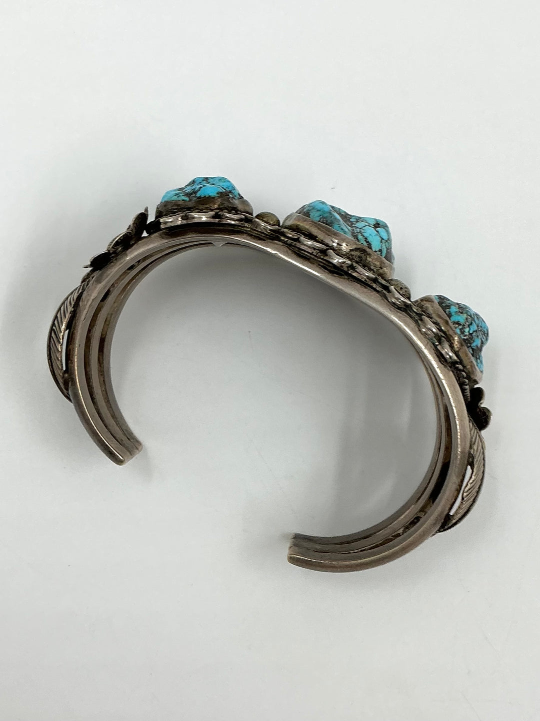 Navajo Vintage/Pawn Traditional Leaf Design Kingman Turquoise Cuff Bracelet
