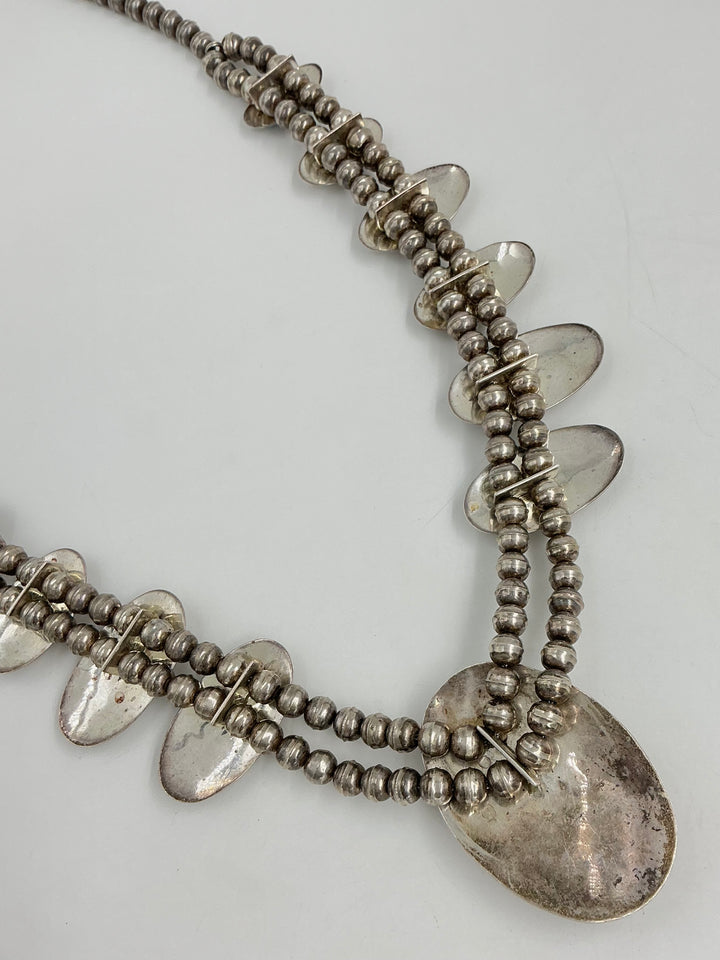 Traditional Vintage Navajo Kingman Turquoise Necklace
