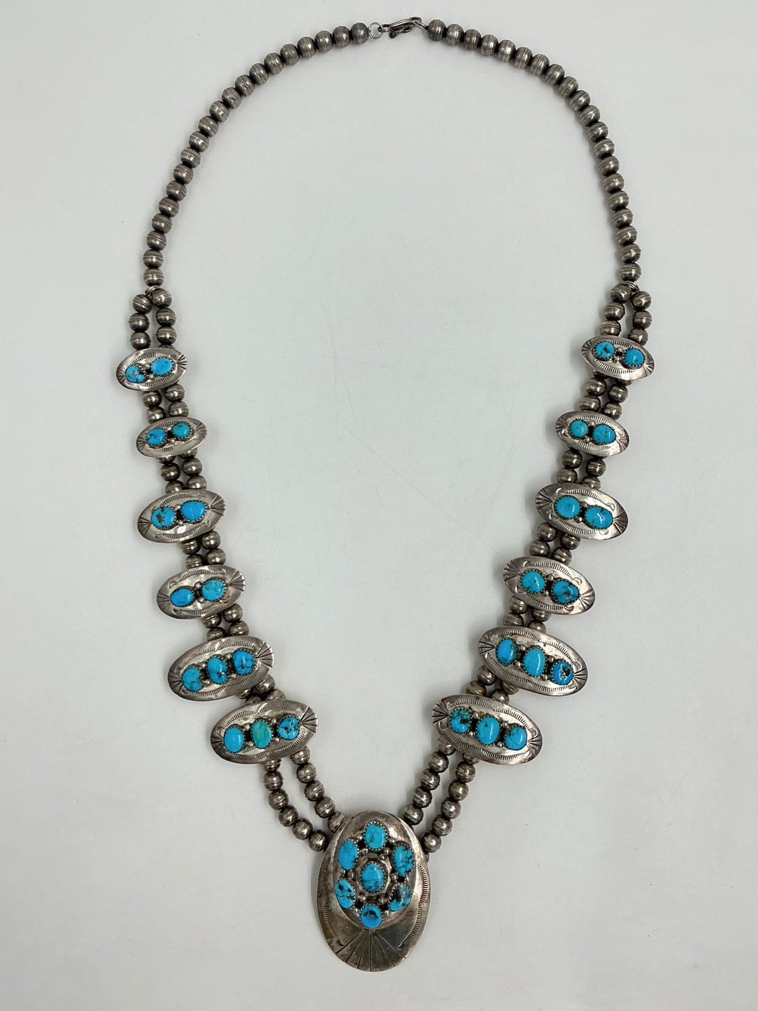Traditional Vintage Navajo Kingman Turquoise Necklace
