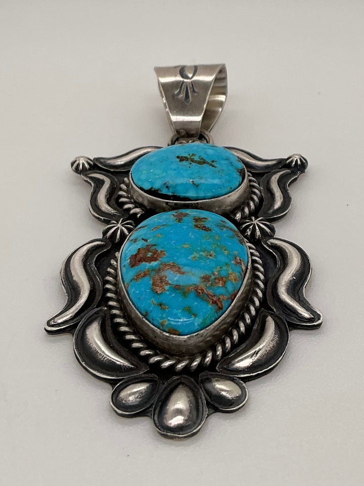 Traditional Navajo Kingman Turquoise Pendant