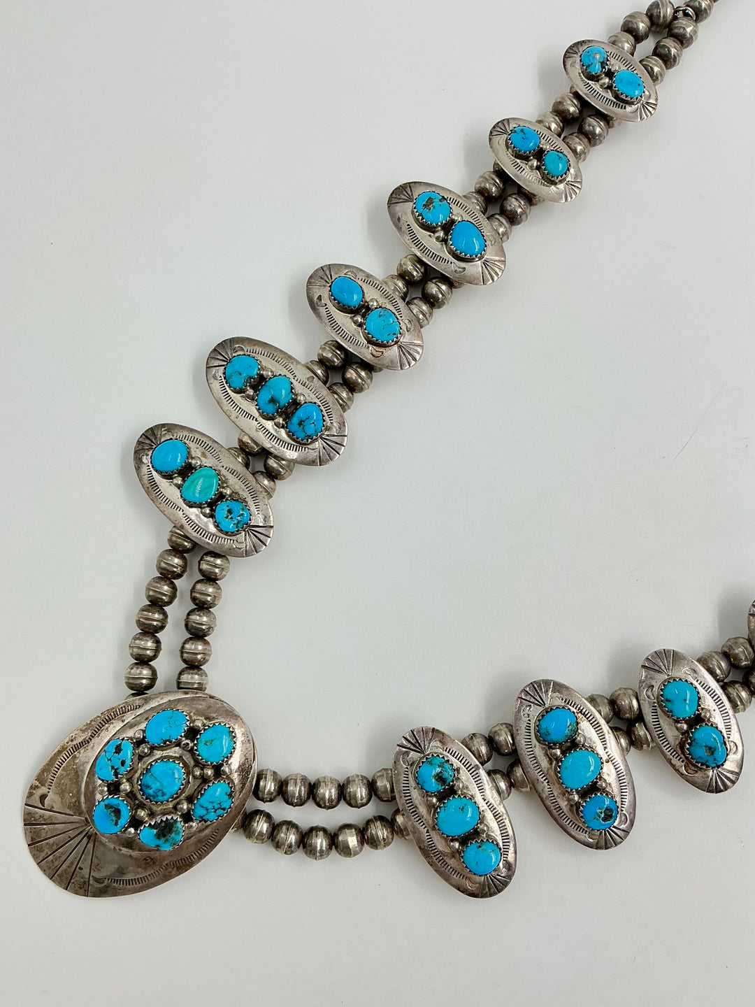 Traditional Vintage Navajo Kingman Turquoise Necklace