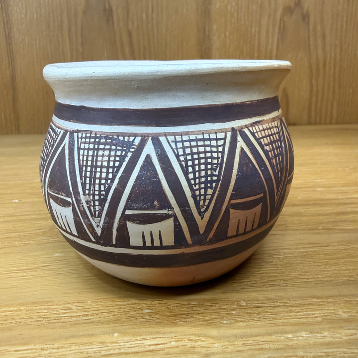 Small Hopi Pot by Nellie Nampeyo