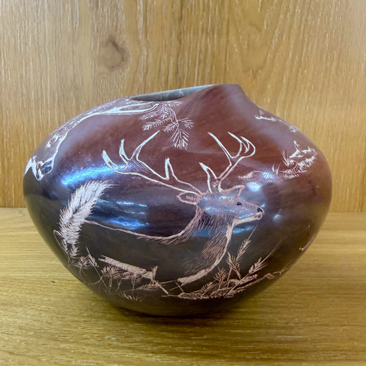 Bernice Suazo Naranjo Deer Etched Pot