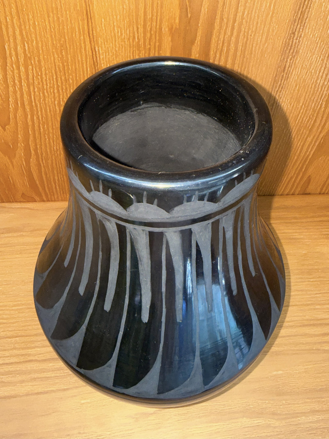 Minnie Vigil Eagle Feather Pot (1931-2024) Santa Clara Pueblo