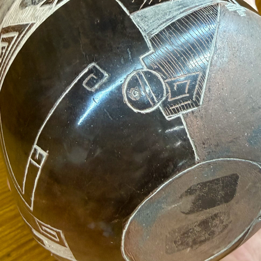 Bernice Naranjo Etched Buffalo Pot