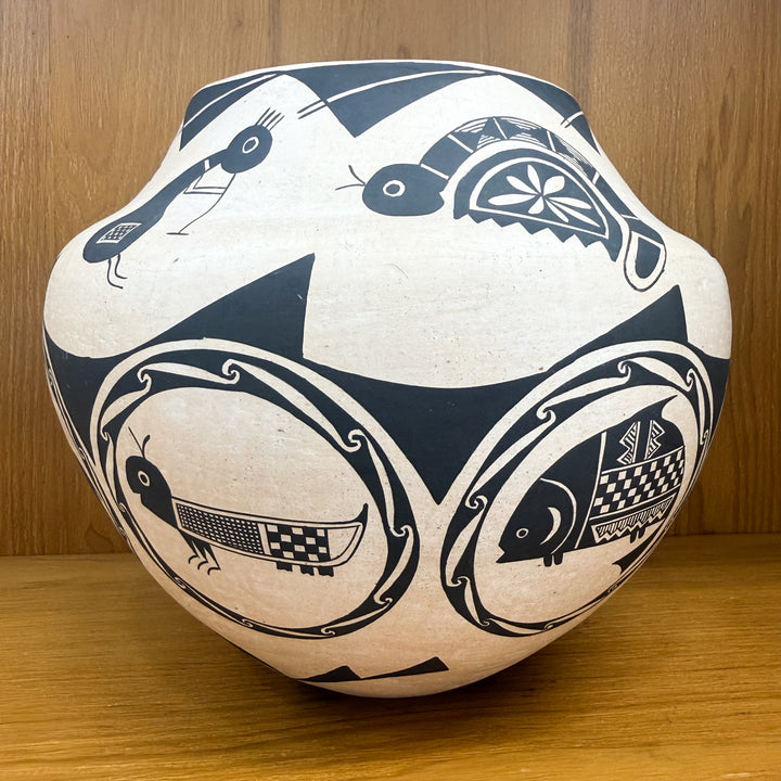 Acoma Pueblo Painted Wildlife Pot