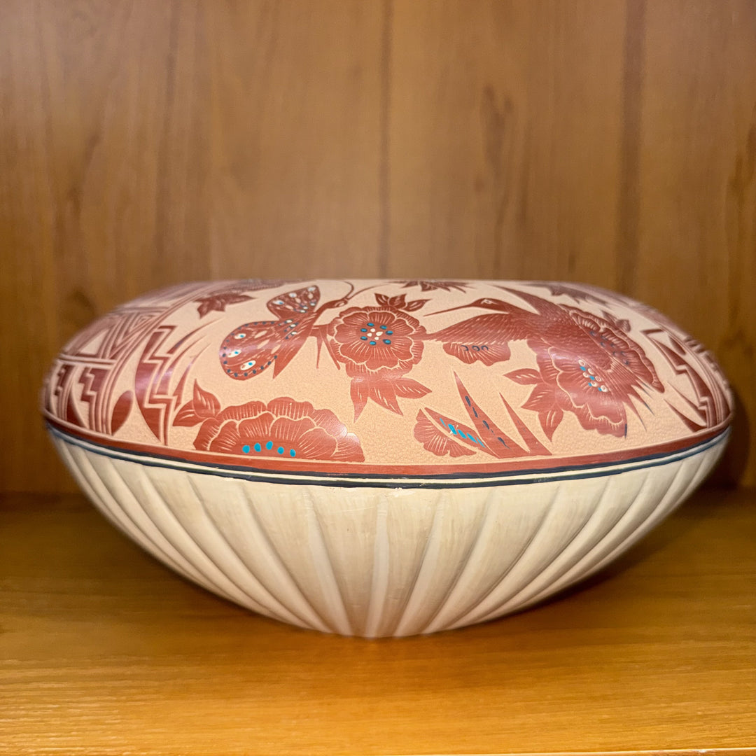 Helen Tafoya Henderson Hummingbird Pot 1992 Jemez Pueblo