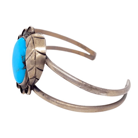 Image of Native American Bracelet - Navajo Pawn Kingman Turquoise With Embellished Leaf Setting Bracelet