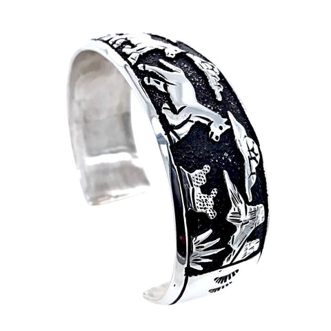 Image of Native American Bracelet - Navajo Southwest Wild Horses Storyteller Sterling Silver Cuff Bracelet - T & R Singer - Native American