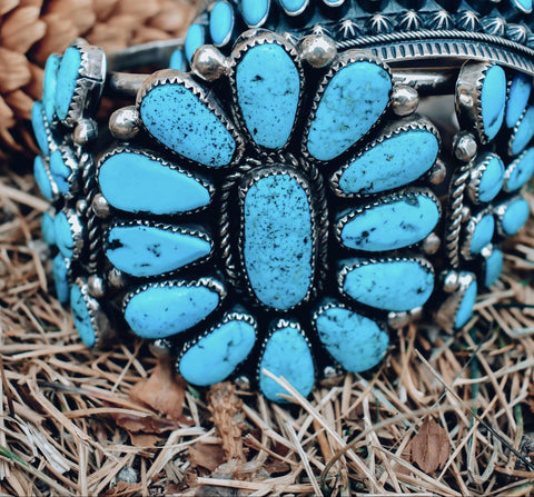 Image of Native American Bracelet - Zuni Large Kingman Turquoise Cluster Cuff Bracelet - Robert Leekya - Native American