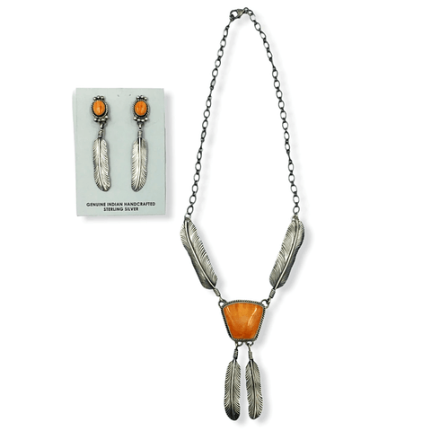 Image of Native American Necklaces & Pendants - Navajo Spiny Oyster And Sterling Silver Feather Necklace Set
